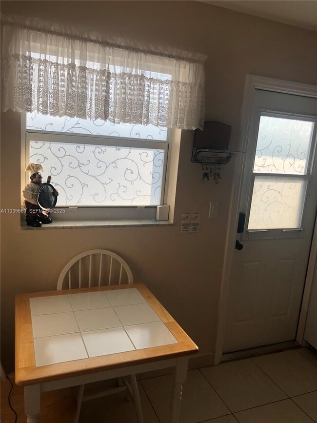 Foto del edificio - 300 NE 12th Ave