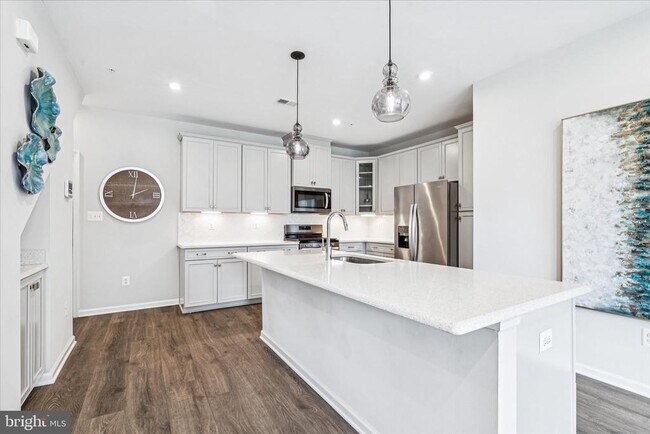 Foto del edificio - 9454 James MacGowan Ln