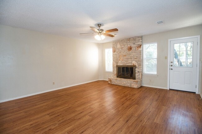 Building Photo - 4203 Balboa Ln