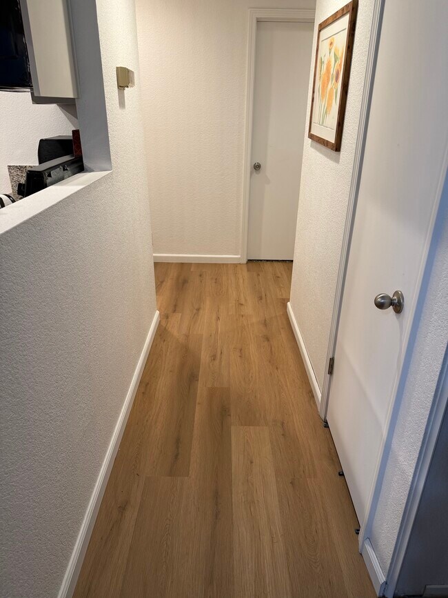 Foto del edificio - 1029 Southwood Dr