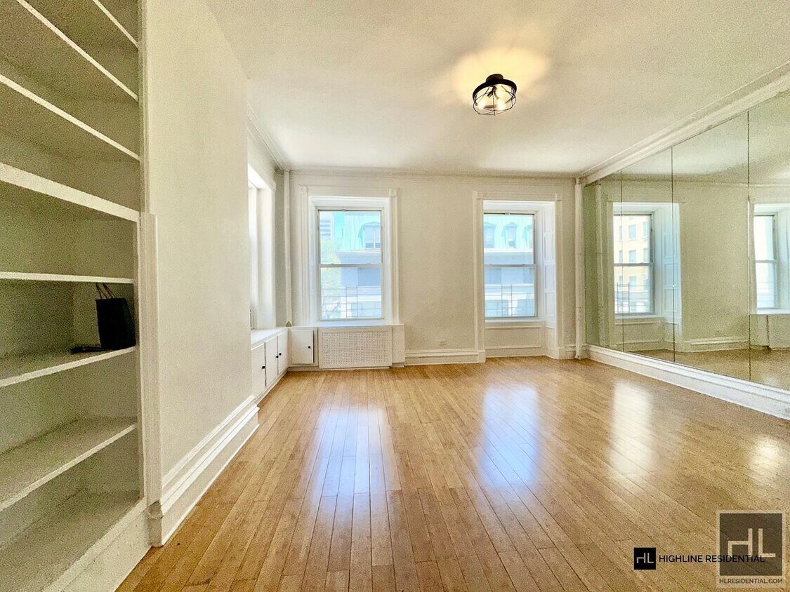 Primary Photo - East 64th street