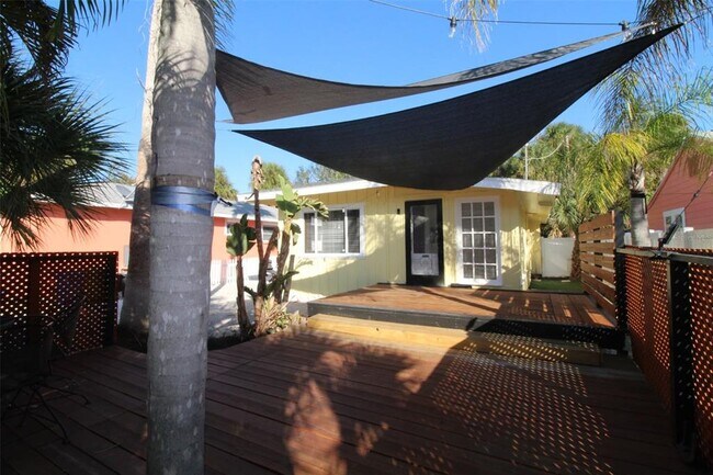 Foto del edificio - 5231 Calle De Costa Rica