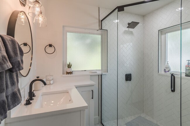 Foto del edificio - 2710 Amherst Ave