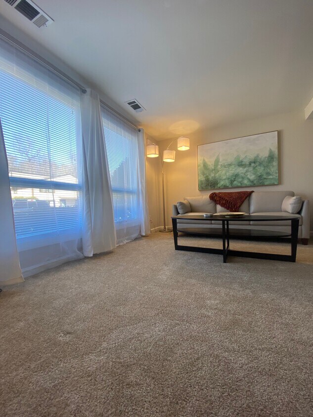 Foto principal - 436 West Ct