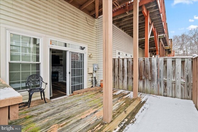 Foto del edificio - 5317 Chieftain Cir