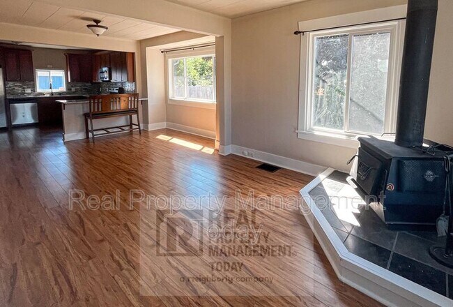 Foto del edificio - 1414 E 65th St