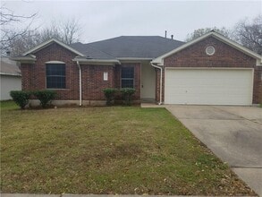 Building Photo - 1609 Honeysuckle Ln