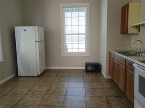 Building Photo - 1614 Market St