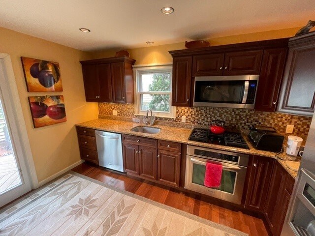 Kitchen - 1936 W Washington St