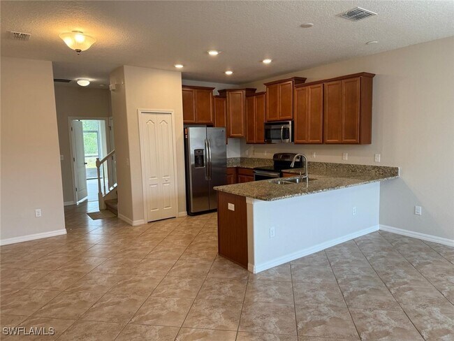 Building Photo - 4252 Fennwood Ct