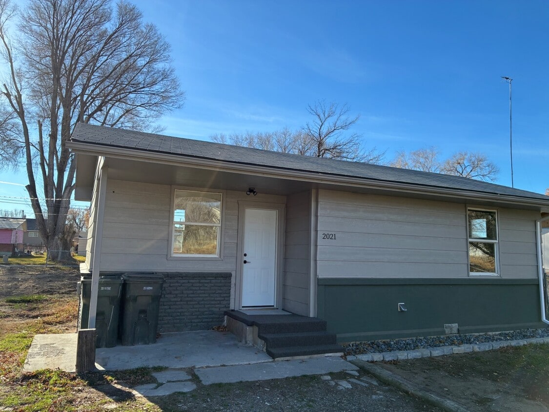 Primary Photo - 2021 18th St