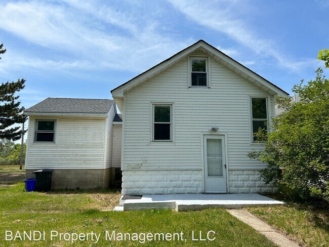 Building Photo - 3 br, 1 bath House - 206 E Leeds Avenue