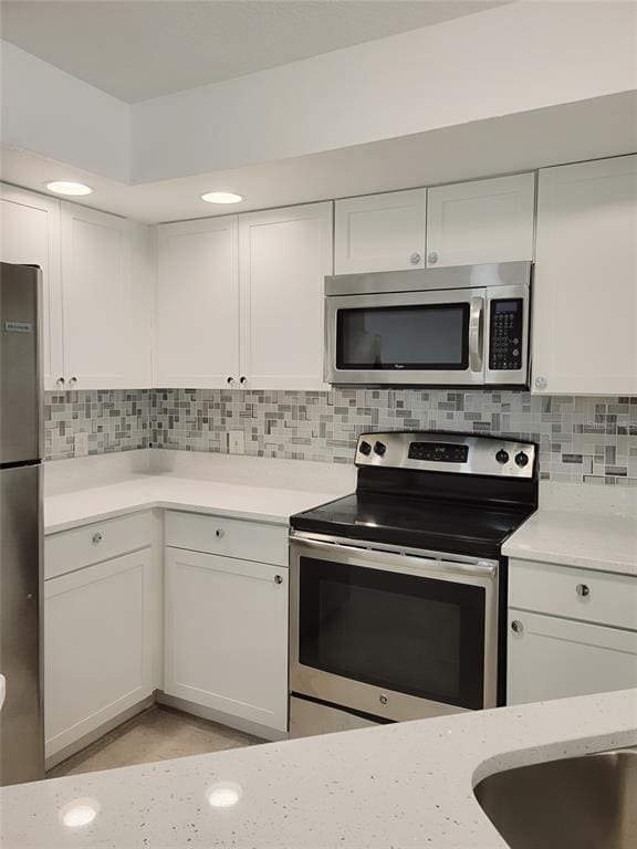 Foto del edificio - 4528 Commander Dr