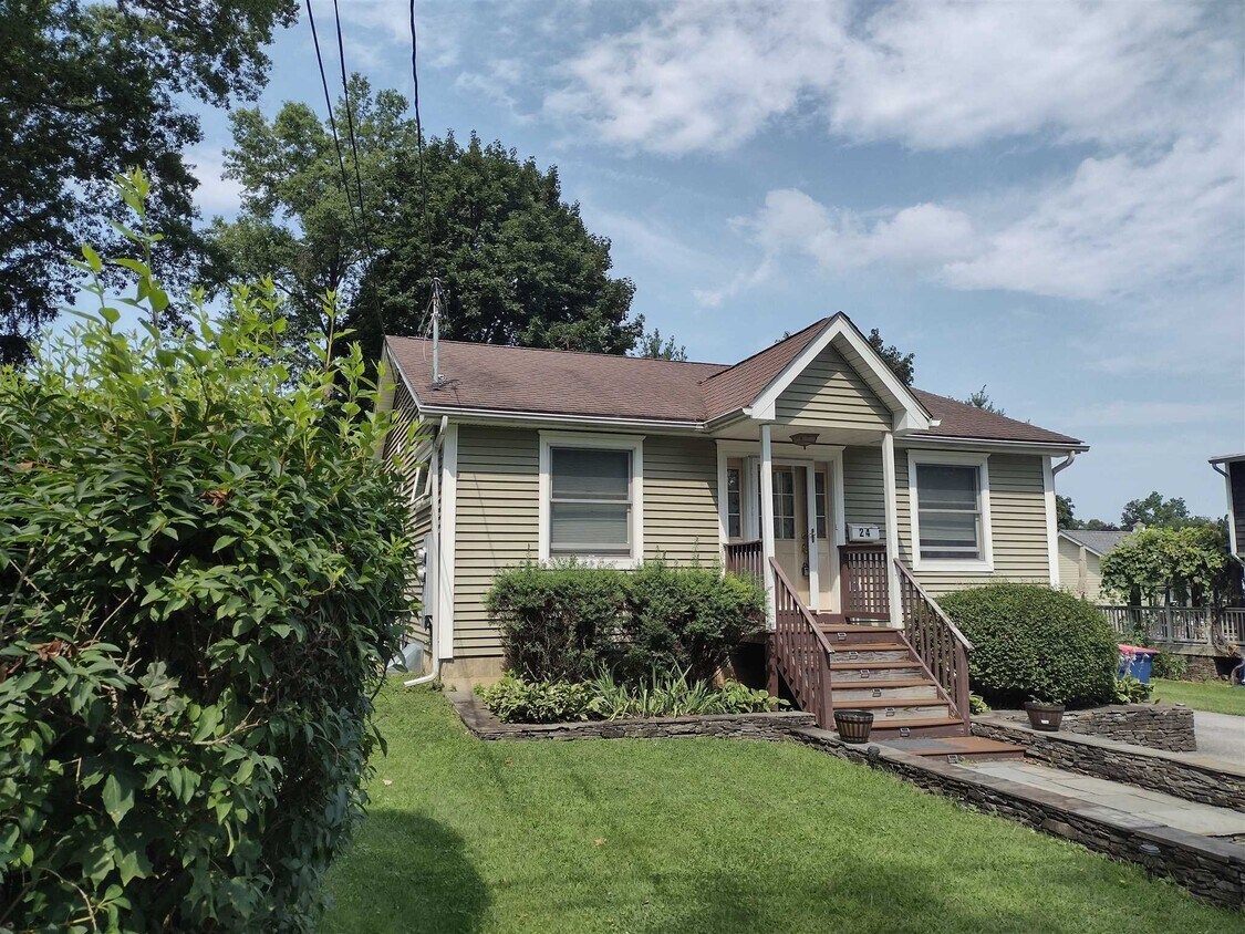 24 S Parsonage St, Rhinebeck, NY 12572 House Rental in Rhinebeck, NY