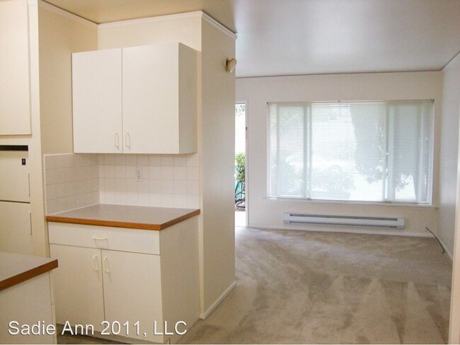 Building Photo - 307 N 45th St