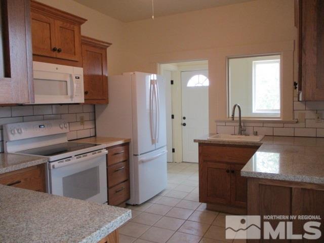 Building Photo - 620 Plumas St