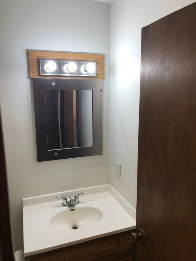 Building Photo - 4735 Wolverton Ln