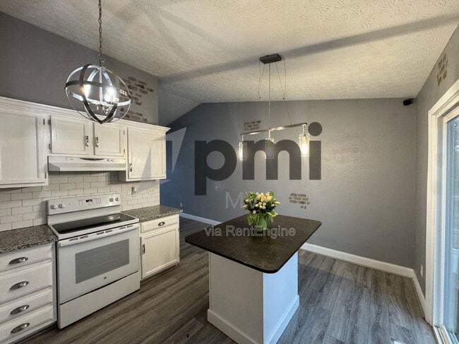 Building Photo - 1019 Cowton Dr