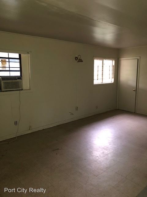 Building Photo - 2 br, 1 bath House - 4402 Waters Place