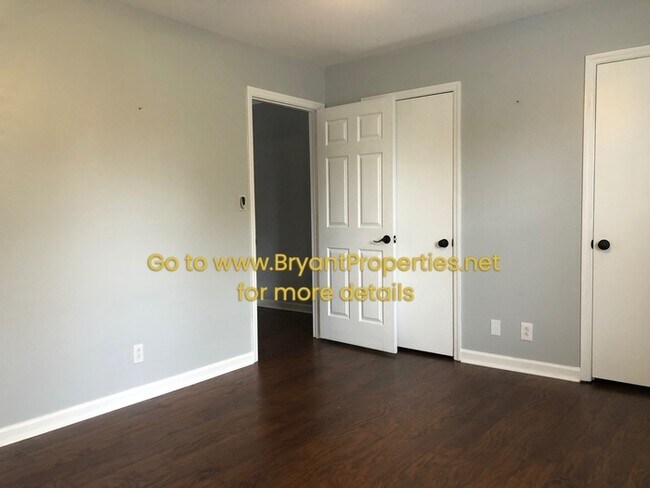 Foto del edificio - 229 Edgewood Dr