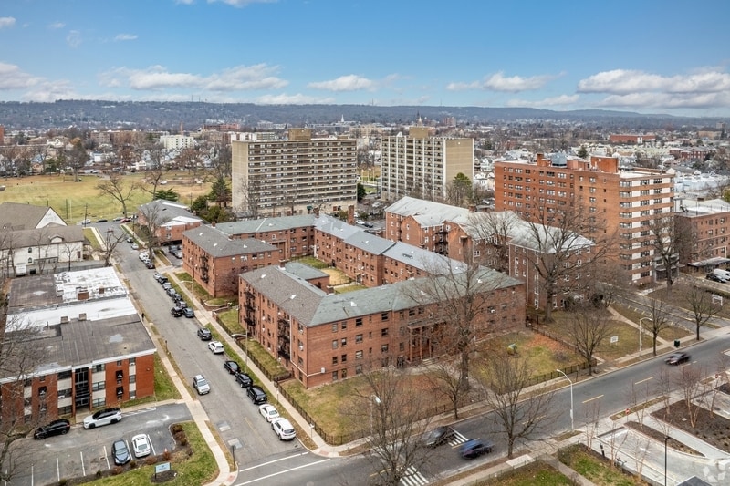 Building Photo - 255-271 S Harrison St - D4