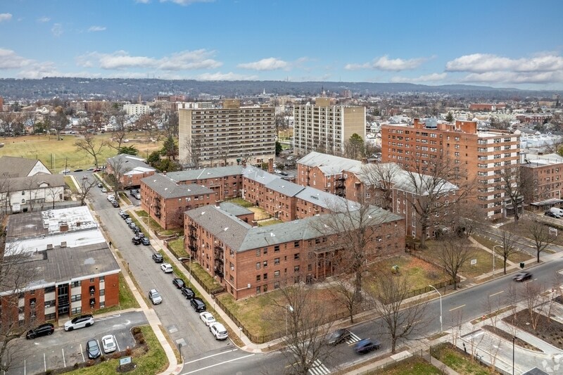 Foto del edificio - 255-271 S Harrison St - F1