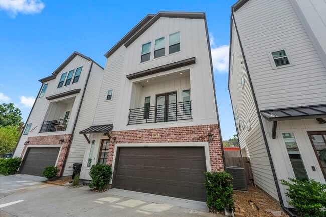 Building Photo - 954 Fisher St