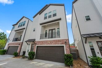 Building Photo - 954 Fisher St