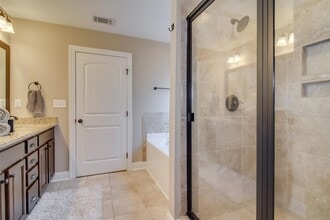 Building Photo - 219 Sandleton Way