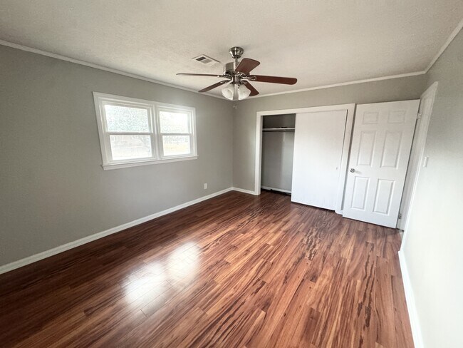 Foto del edificio - 2561 Allan Way