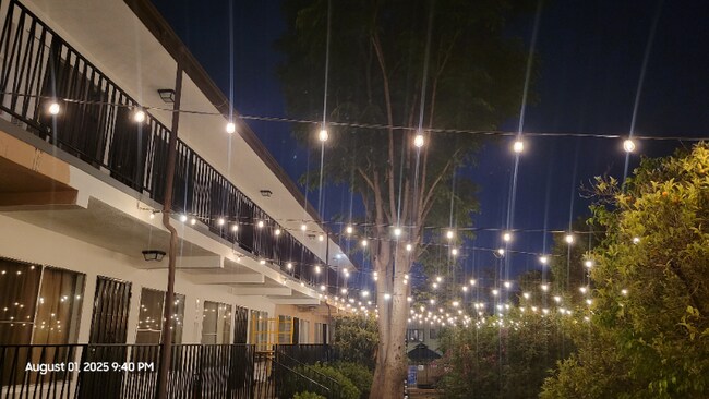 Foto del edificio - 4075 Oakwood Ave