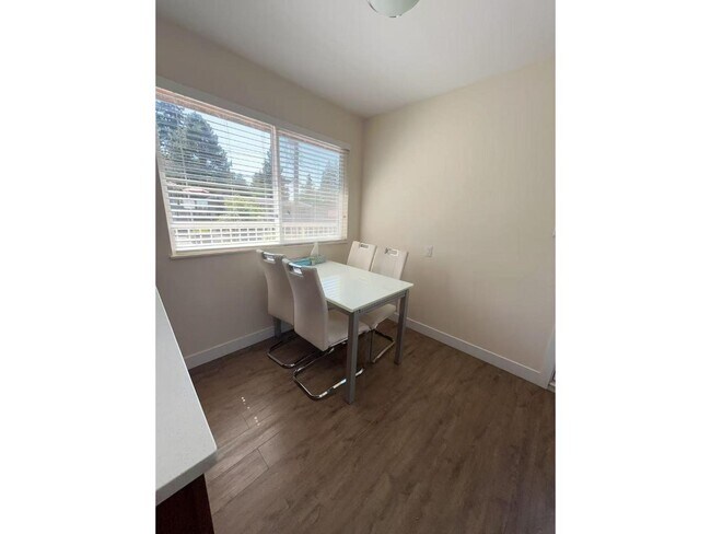 Building Photo - 89 Watson Dr