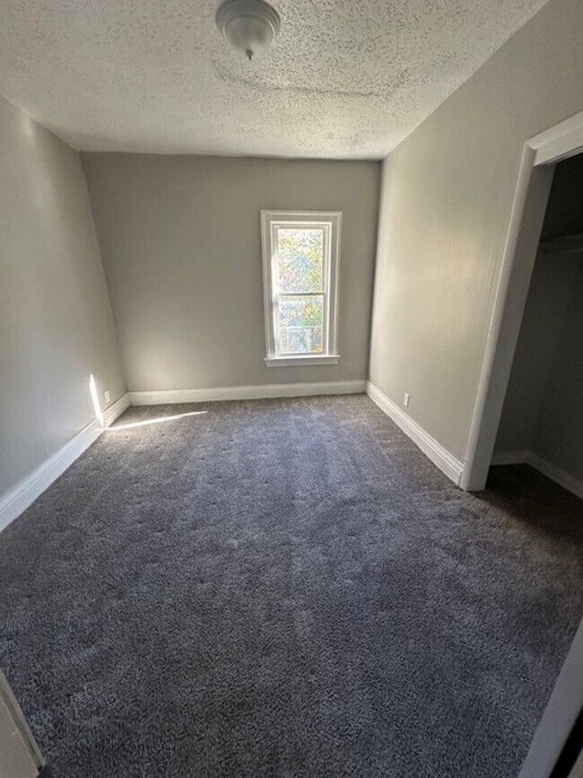 Foto del edificio - 104-104.5-1045 Bernard St