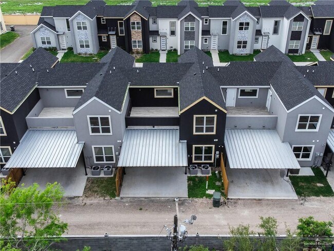 Building Photo - 5304 N Crown Point