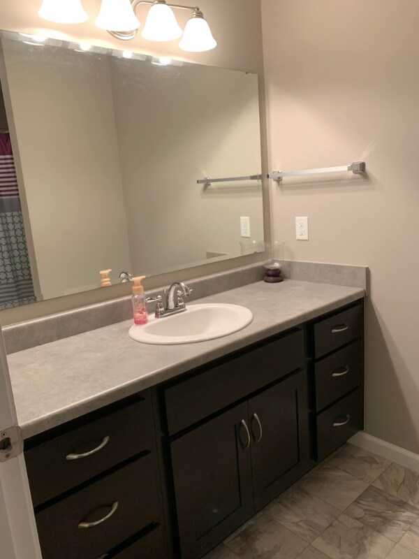 Building Photo - 15267 Delphinium Pl