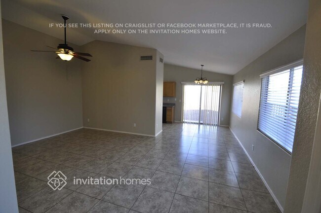 Building Photo - 12732 W Voltaire Ave