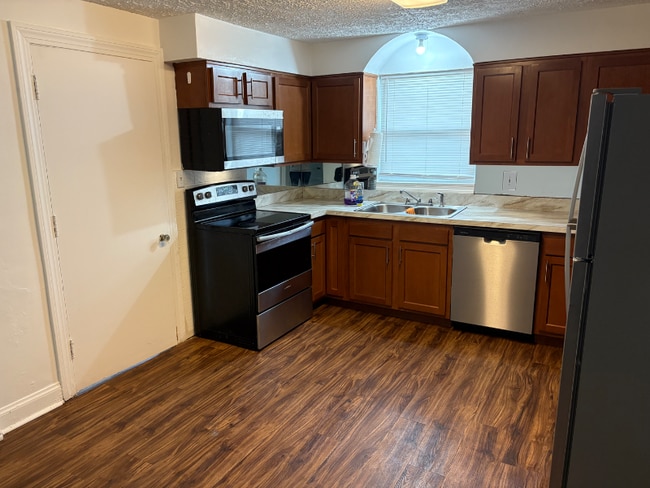 Building Photo - 4408 Cane Run Rd