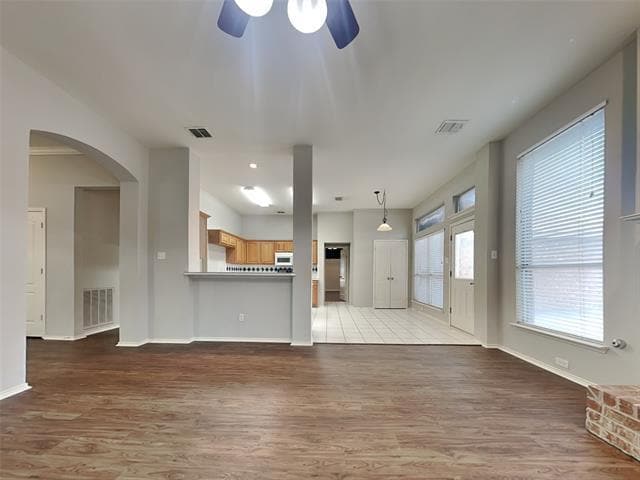Foto del edificio - 8401 Greenfield Dr