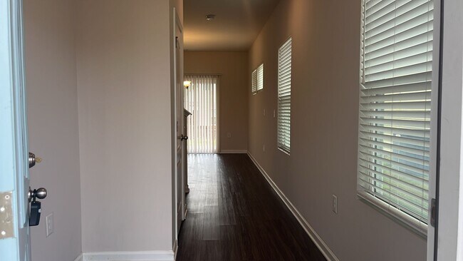 Foto del edificio - 128 Boone Lake Way