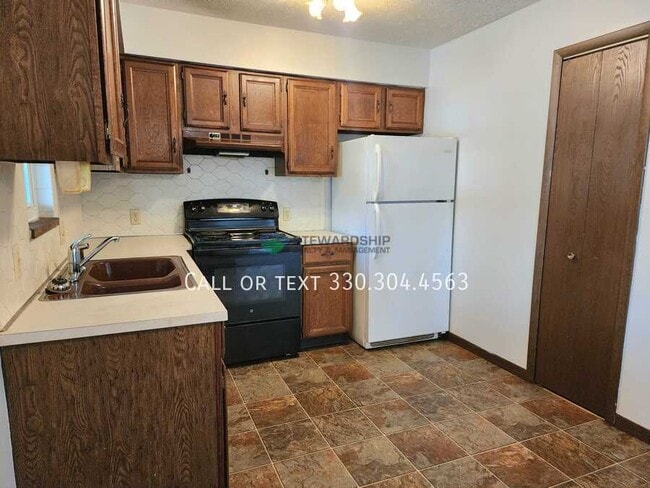 Building Photo - 1114 Derbydale Rd