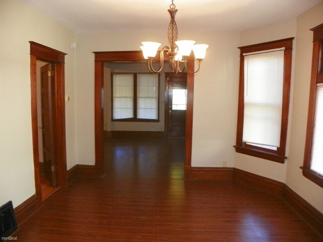 Building Photo - 4 br, 2 bath House - 990 3rd Street E