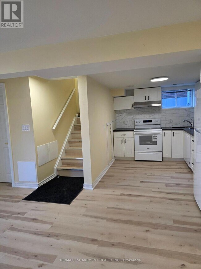 Photo du bâtiment - 62 Richwill Rd