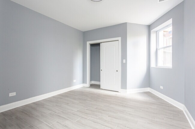 Foto del edificio - 5130 S Greenwood Ave