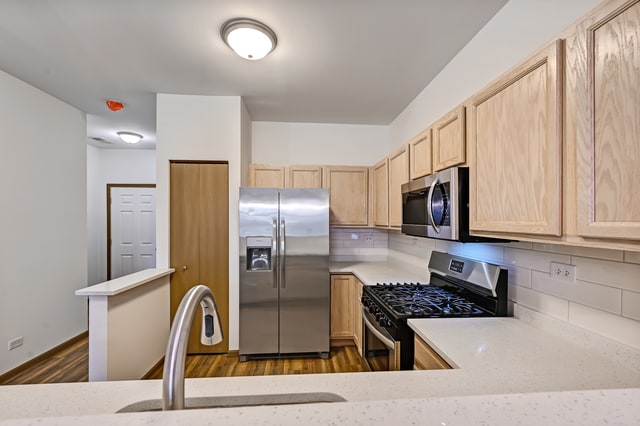 Building Photo - 710 Woodewind Dr