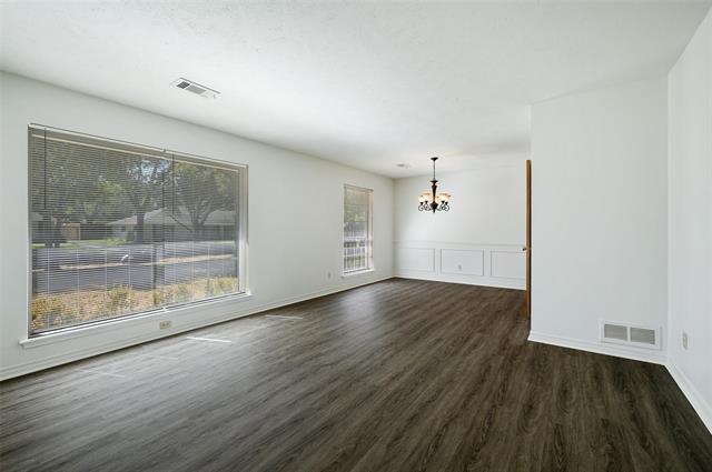 Foto del edificio - 5309 Northmoor Dr