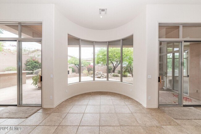 Foto del edificio - 11473 E Blanche Dr