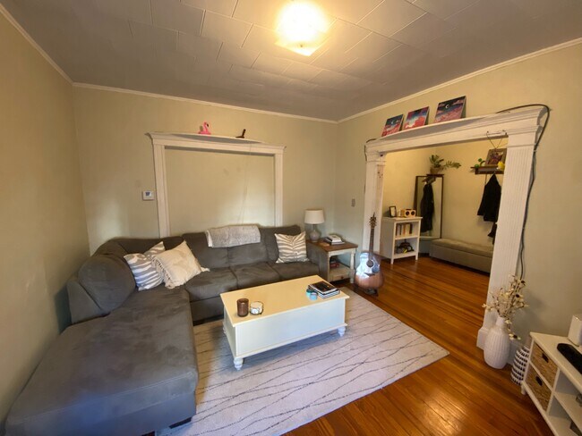 Building Photo - 7 Lowden Ave
