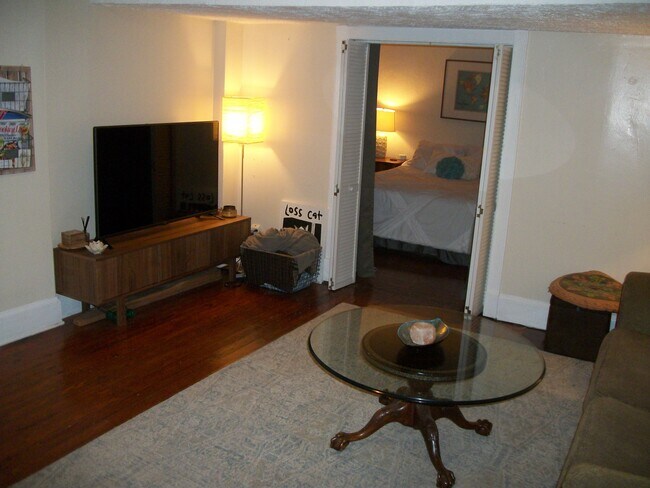 Foto del edificio - 400 Sinclair Ave NE