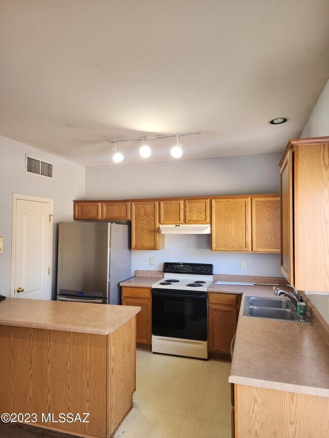 Foto del edificio - 5461 N Willow Thicket Way