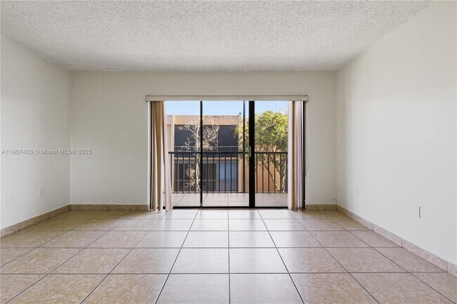 Foto del edificio - 8415 SW 107th Ave